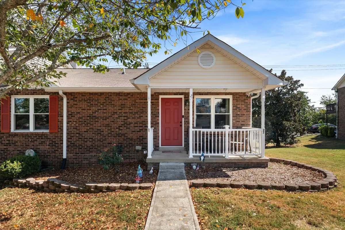 27 Rolling Meadows Dr, Goodlettsville, TN 37072 - #1