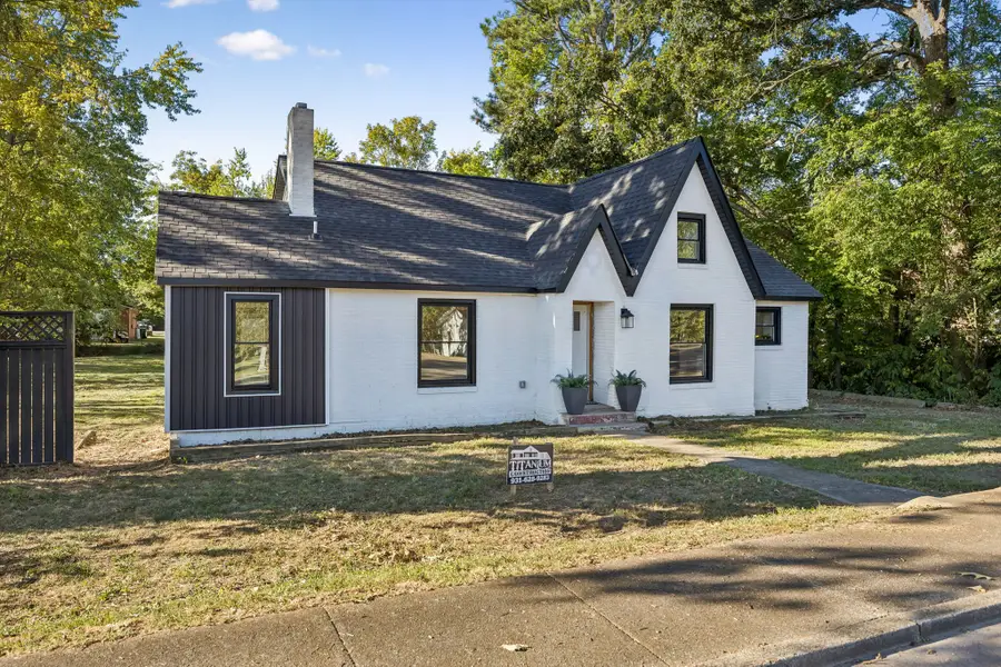 206 W Main St, Hohenwald, TN 38462 - #3