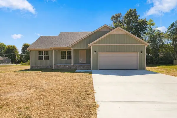 1 Sunset Falls Rd, Tullahoma, TN 37388