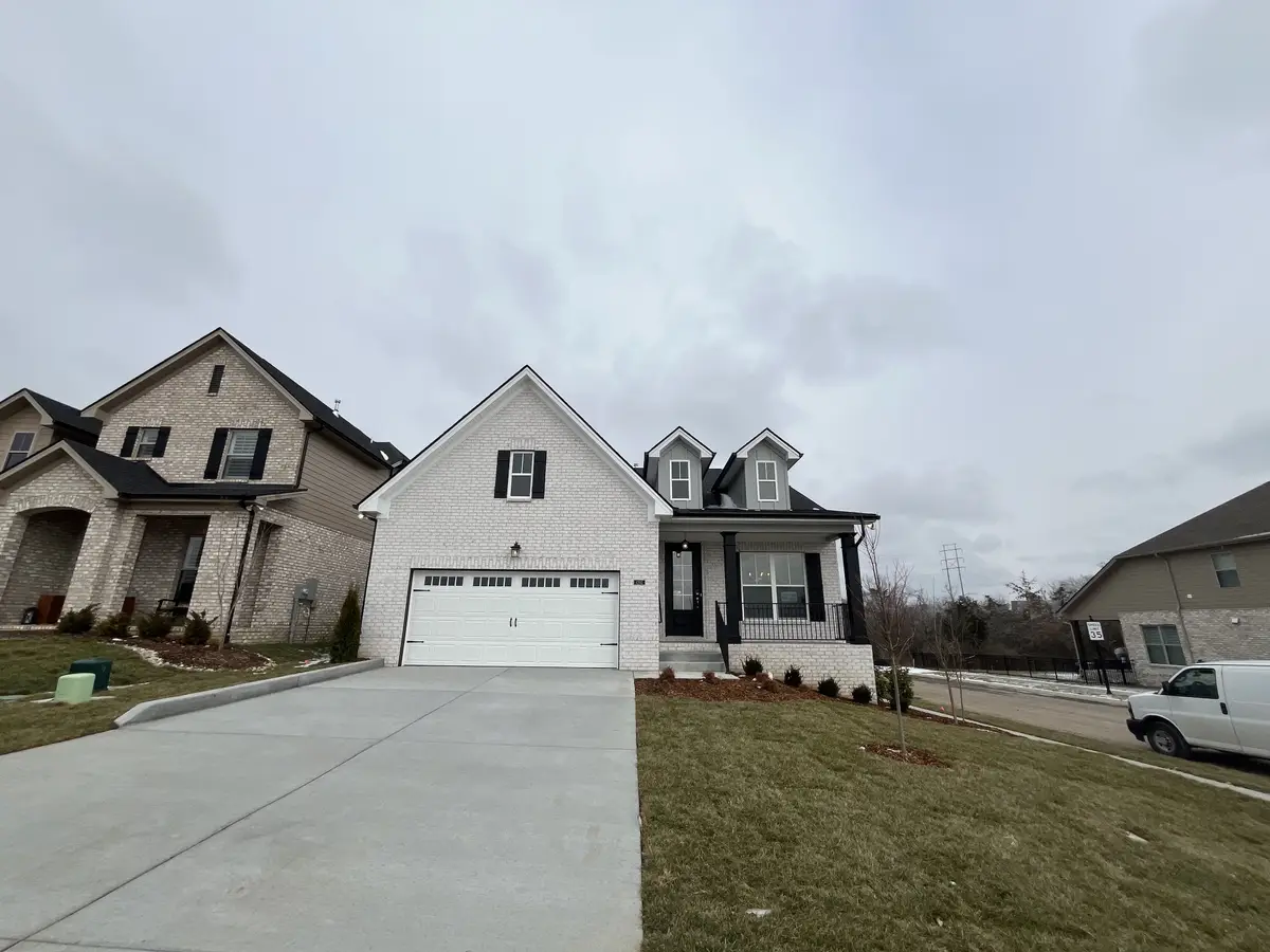 1226 Anson St, Gallatin, TN 37066 - #1