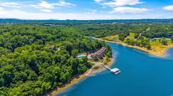 430 Sugar Cove Way, Newport, TN 37821