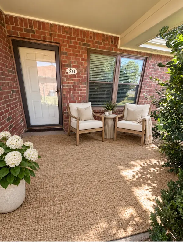 333 Deer Lake Dr, Nashville, TN 37221