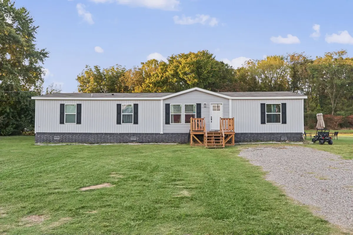 611 Crenshaw St, Humboldt, TN 38343 - #1