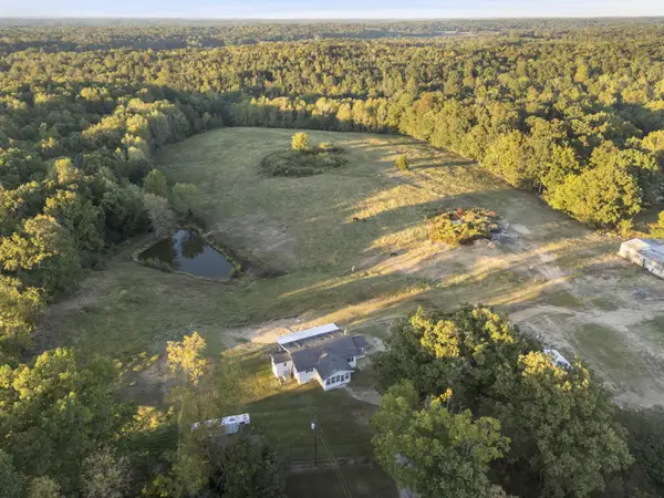 6288 Us Highway 70 E, Mc Ewen, TN 37101