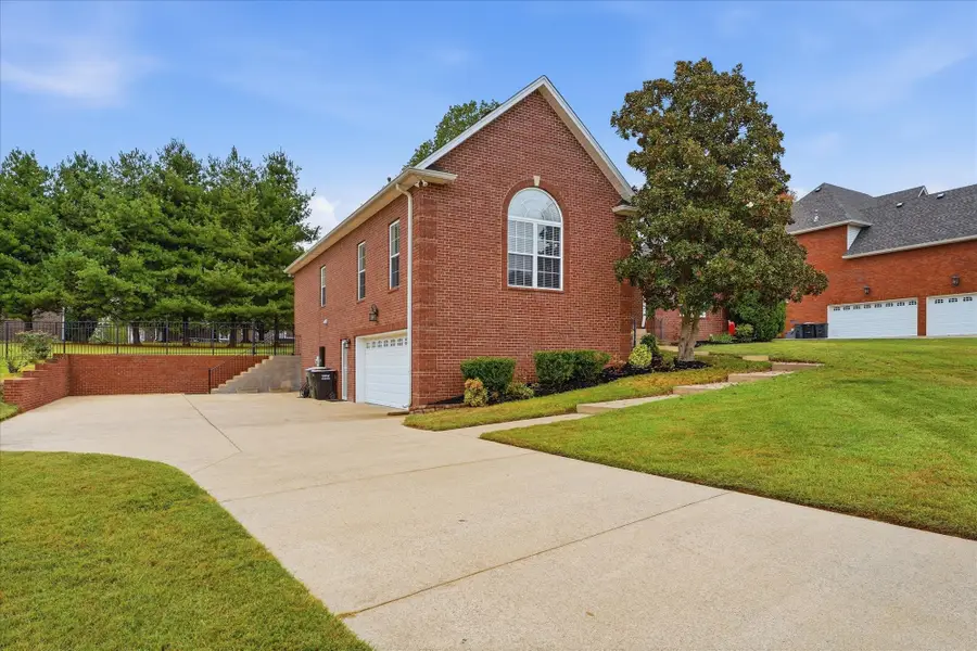 4006 Pilgrim Trl, Greenbrier, TN 37073 - #3