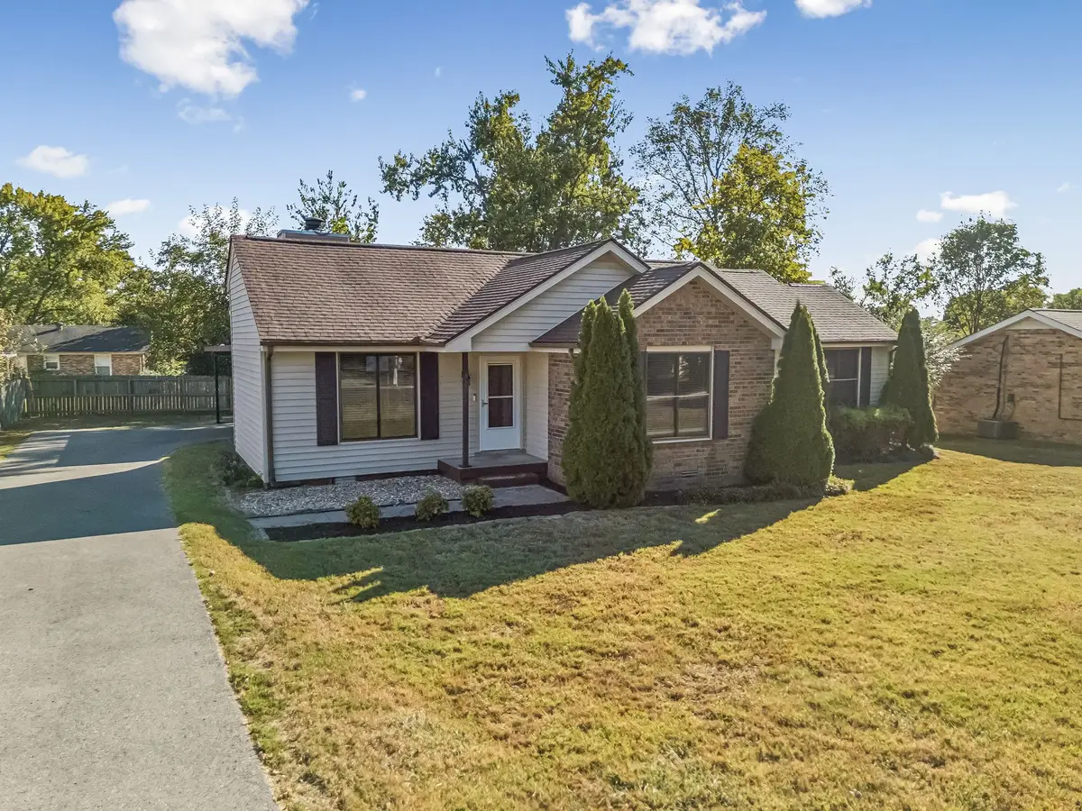 320 Raindrop Ln, Hendersonville, TN 37075 - #1