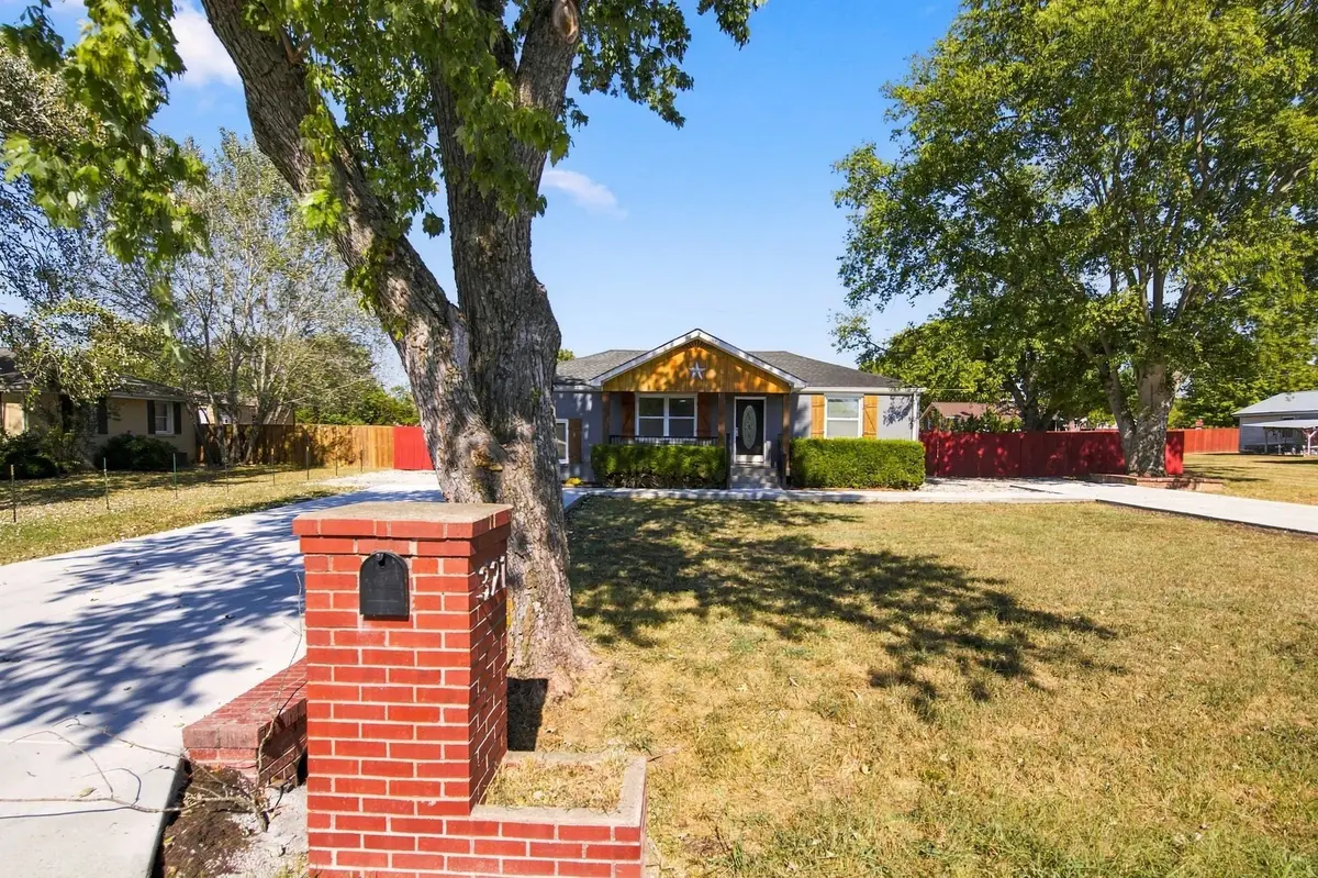 321 Breckinridge Dr, Smyrna, TN 37167 - #1