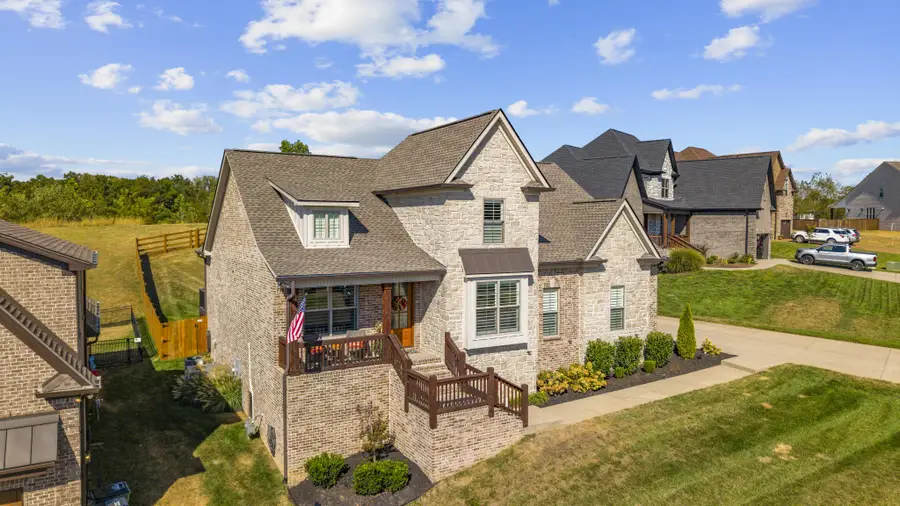 1131 Secretariat Dr, Mount Juliet, TN 37122 - #3