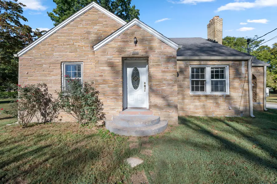 113 Carlisle Ave, Shelbyville, TN 37160 - #2