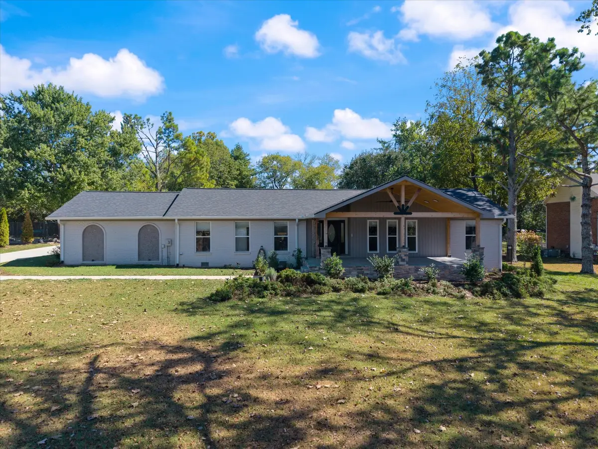 1037 S Brookside Dr, Gallatin, TN 37066 - #1
