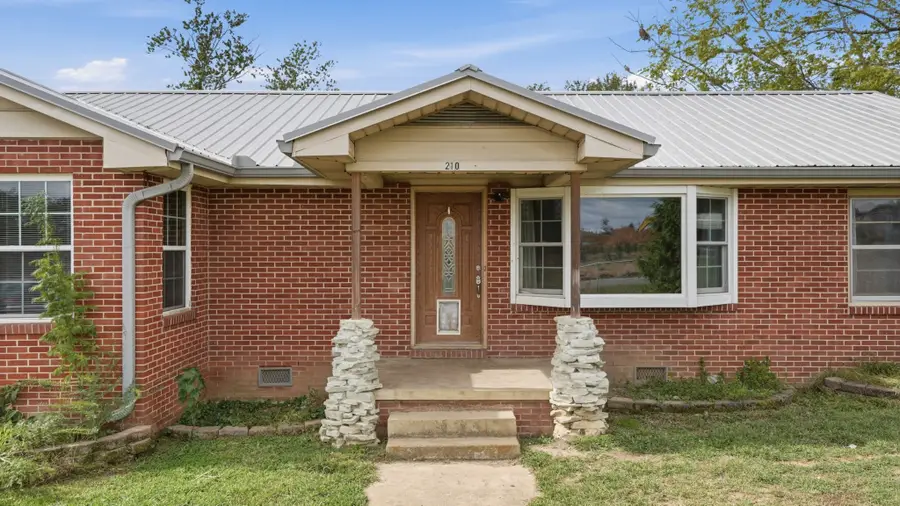 210 Cobb Rd, Tullahoma, TN 37388 - #3