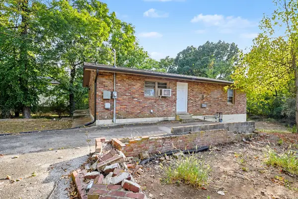946 Greenwood Ave, Clarksville, TN 37040