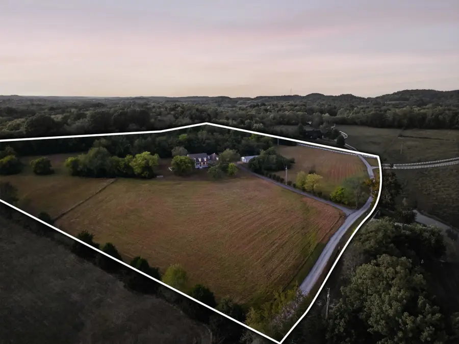 4235 Little Pond Ln, Thompsons Station, TN 37179 - #2
