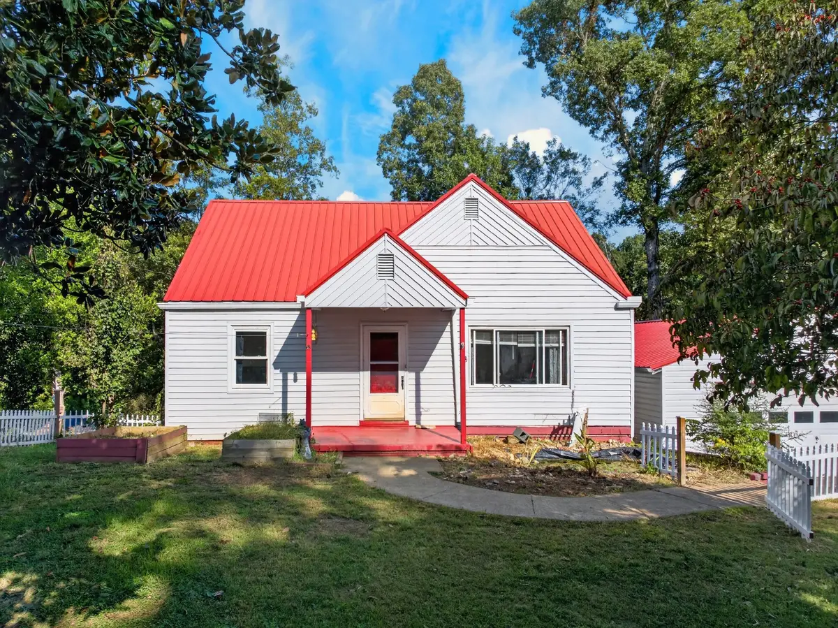 4048 Ridge Rd, Kingsport, TN 37660 - #1