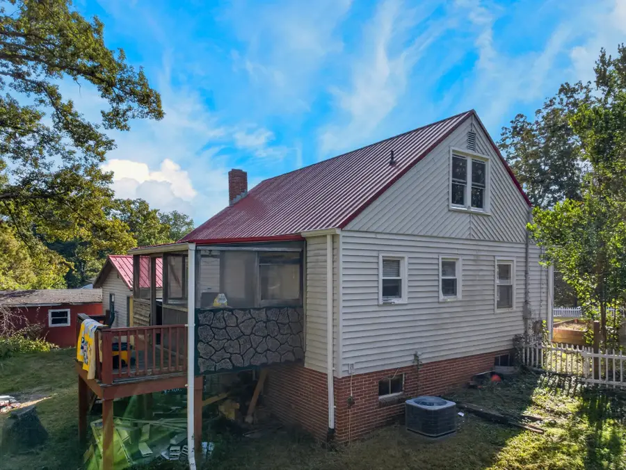 4048 Ridge Rd, Kingsport, TN 37660 - #3