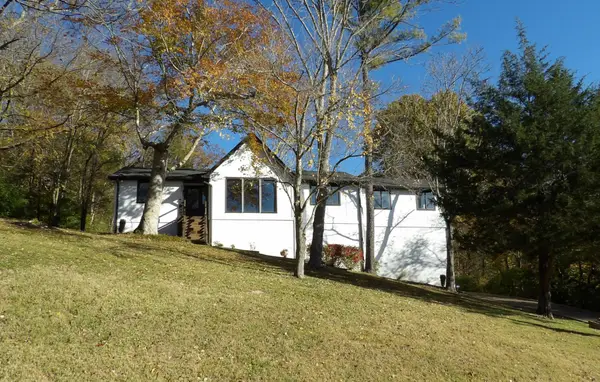 8369 Merrymount Dr, Nashville, TN 37221