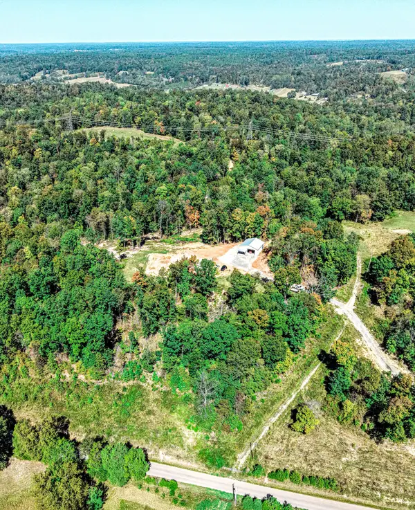 900 Norris Hollow Rd, Vanleer, TN 37181