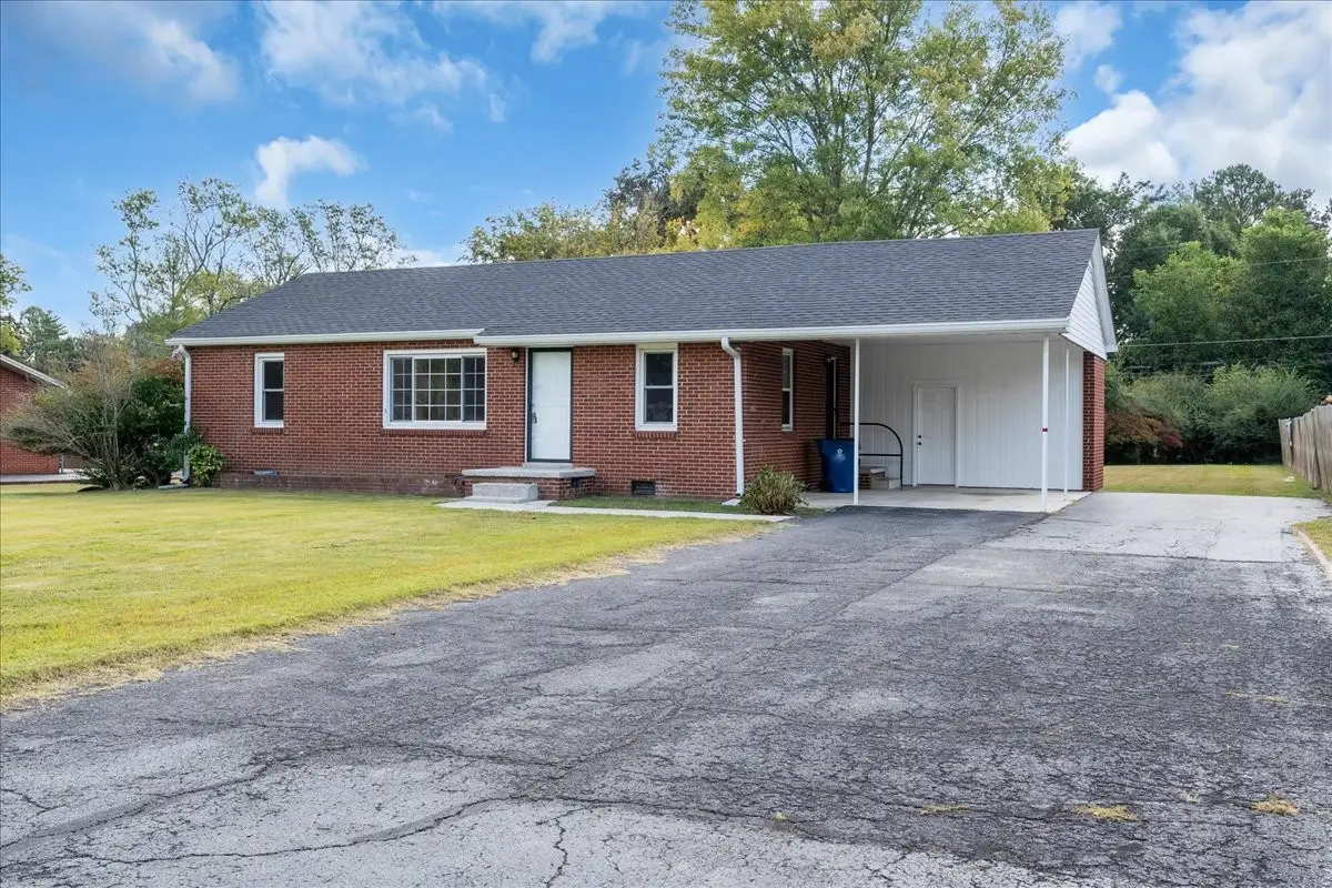610 Henley St, Manchester, TN 37355 - #1