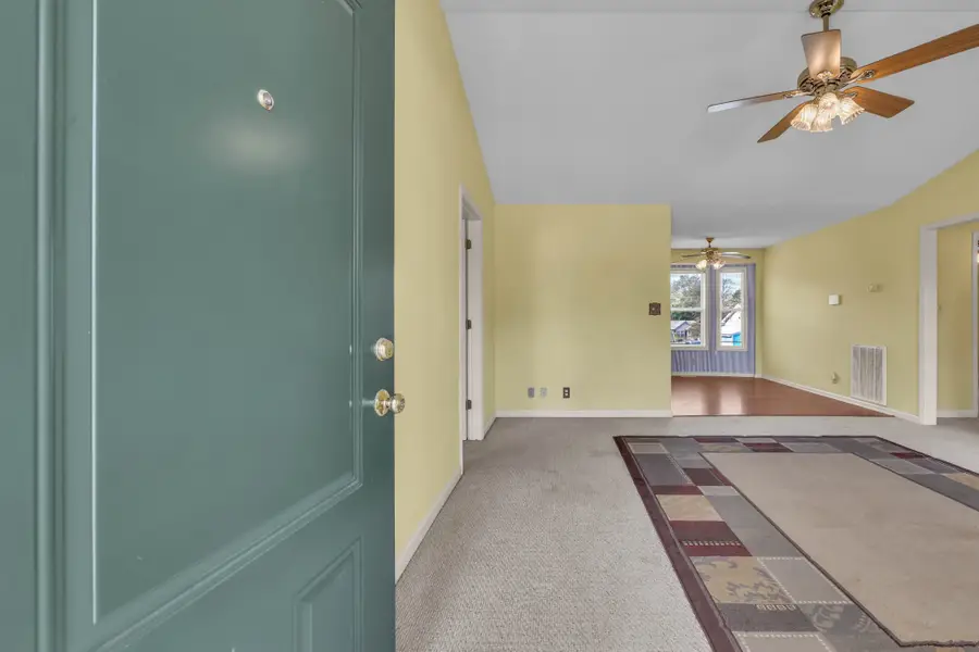2834 Nat Hoosier Ln, Clarksville, TN 37040 - #2
