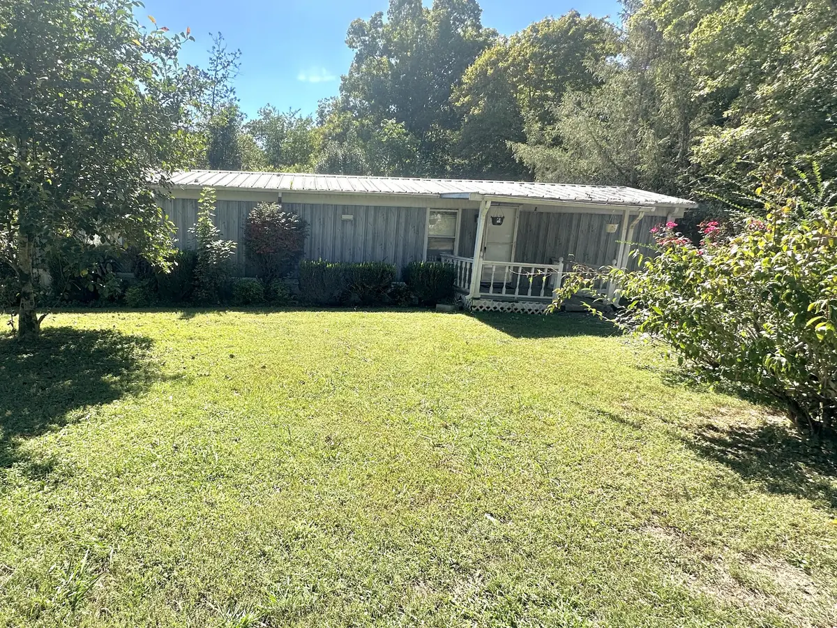 308 Poplar St, Smithville, TN 37166 - #1