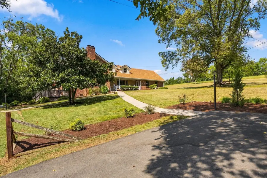 301 Rosehill Dr, Goodlettsville, TN 37072 - #3