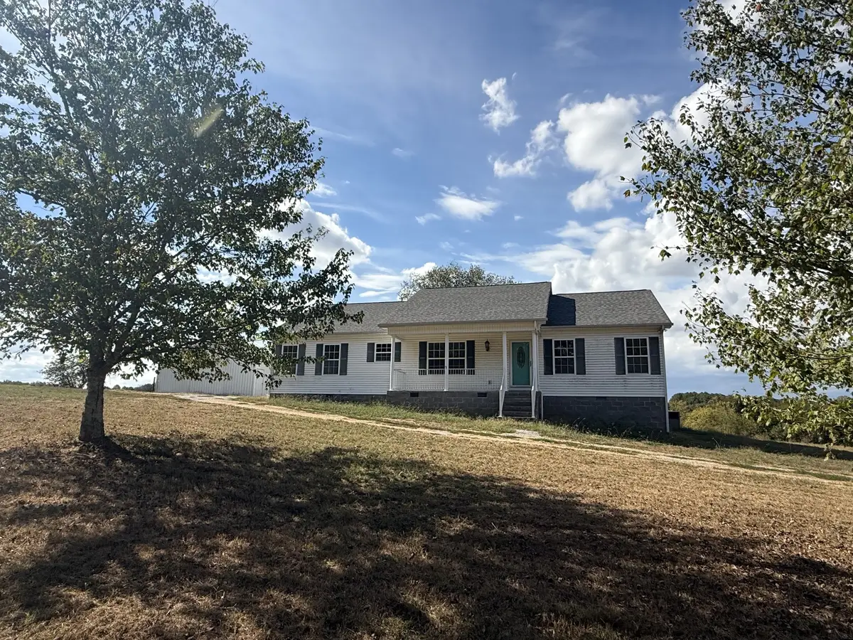 352 Pinewood Ln, McMinnville, TN 37110 - #1