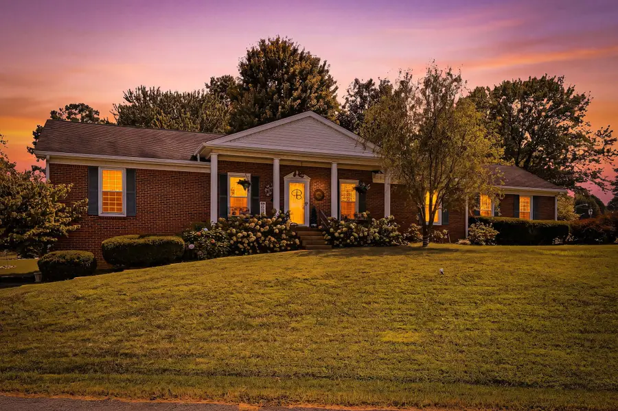 300 Stonewall Dr, Springfield, TN 37172 - #2