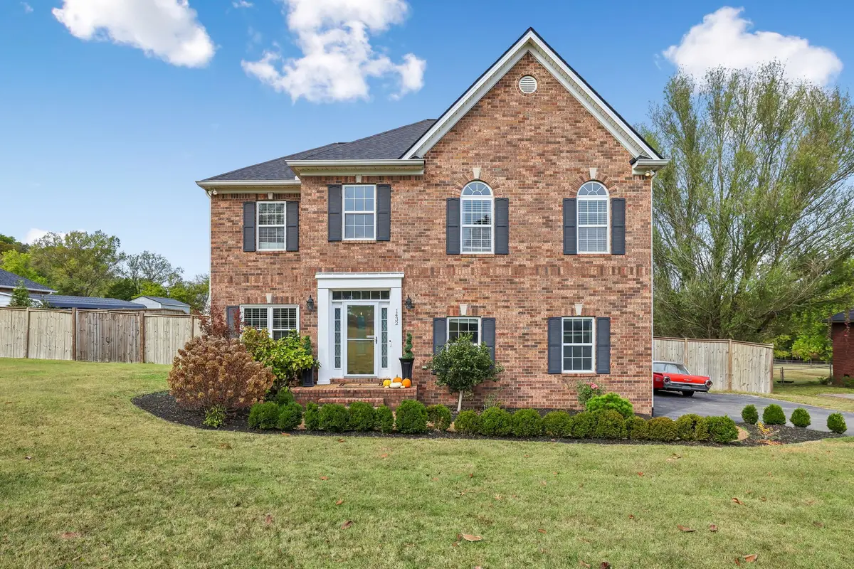 1432 Oak Leaf Dr, Columbia, TN 38401 - #1