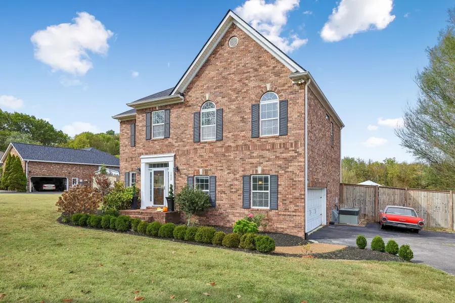 1432 Oak Leaf Dr, Columbia, TN 38401 - #3