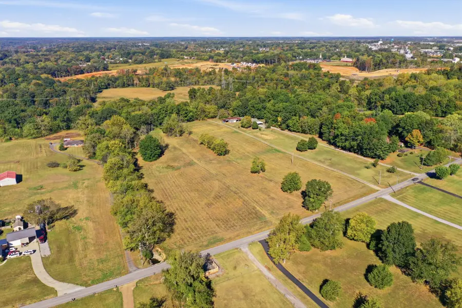 5562 Stacy Springs Rd, Springfield, TN 37172 - #3