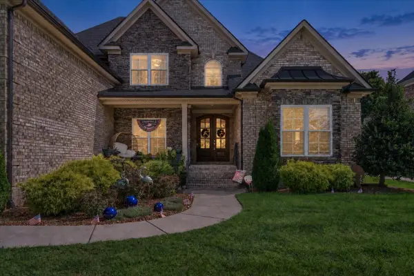 1819 Fairhaven Ln, Murfreesboro, TN 37128