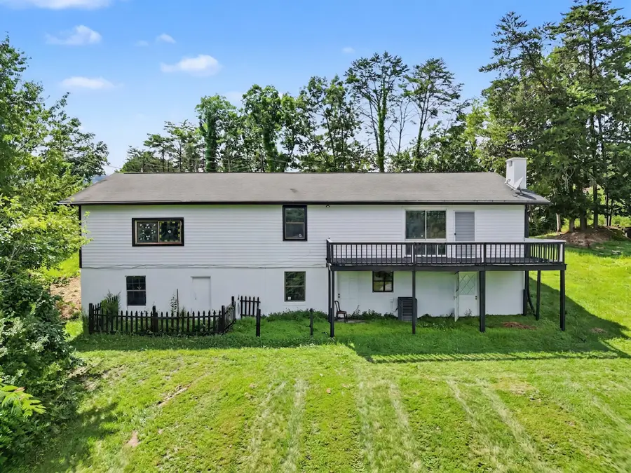 3113 Noland Dr, Pigeon Forge, TN 37863 - #3