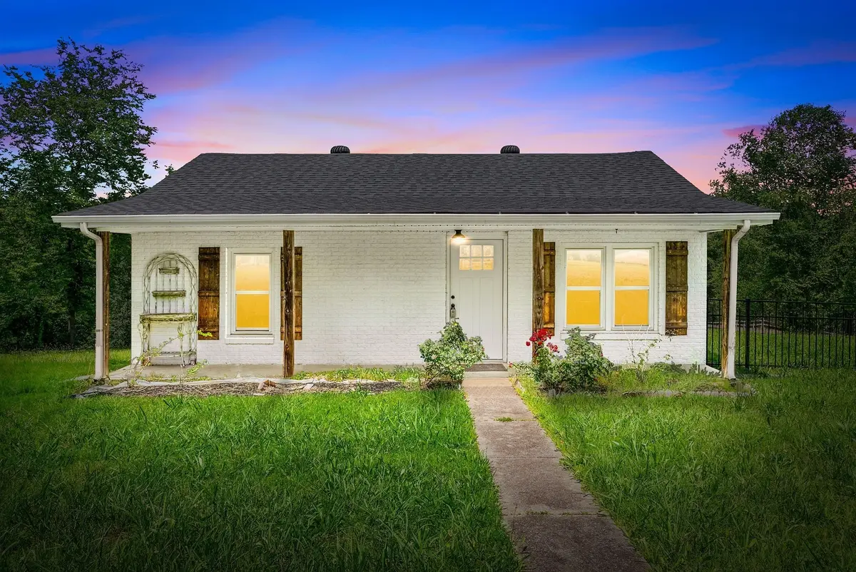 3969 Cumberland City Rd, Indian Mound, TN 37079 - #1