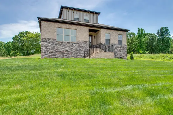 978 Hunters Ln, Springfield, TN 37172