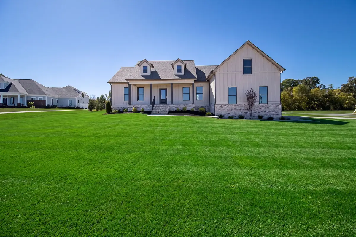1049 Kateland Dr, Greenbrier, TN 37073 - #1