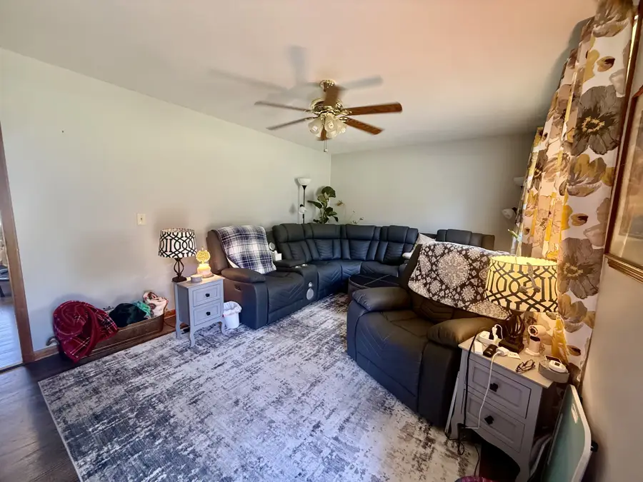 104 Burrum Dr, Shelbyville, TN 37160 - #3