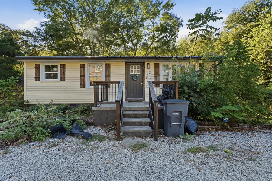 219 N High St, McMinnville, TN 37110 - #2