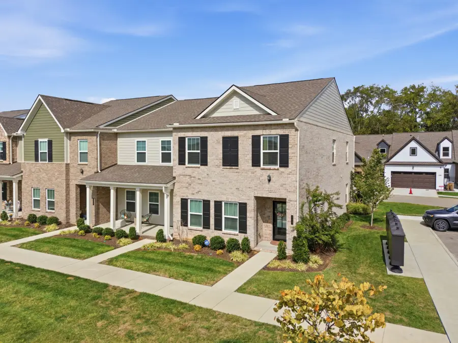 715 Coburg Street, Gallatin, TN 37066 - #3