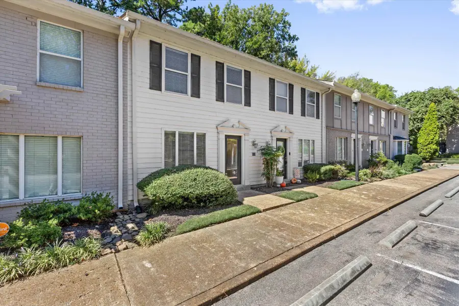 7455 S Germantown Sq, Germantown, TN 38138 - #2