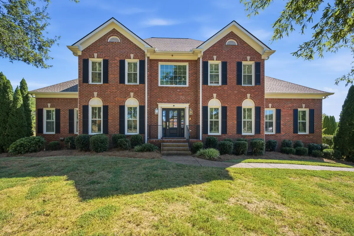 2405 Douglass Glen Ln, Franklin, TN 37064 - #1
