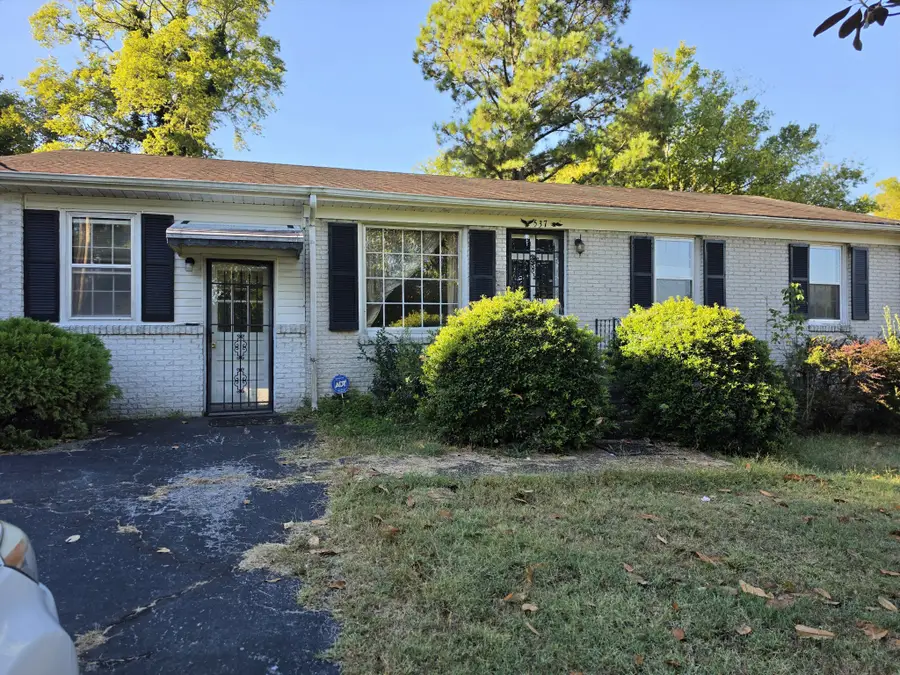 537 Park St, Pulaski, TN 38478 - #3
