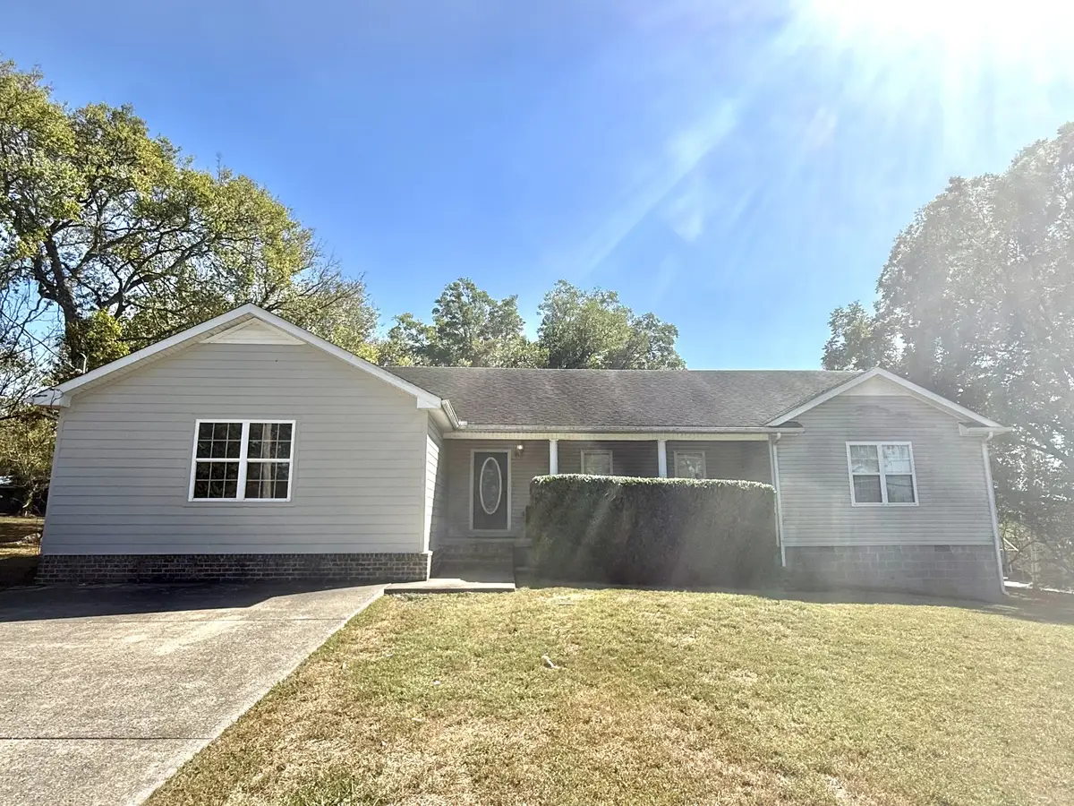 200 Broad St, Wartrace, TN 37183 - #1