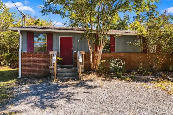 1004 Central Valley Ct, Hermitage, TN 37076