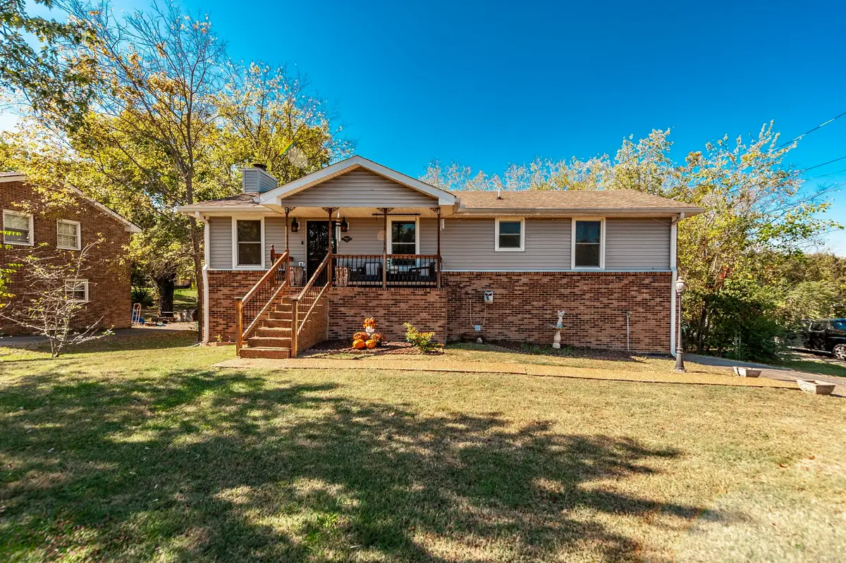 121 Overlook Dr, Hendersonville, TN 37075 - #1