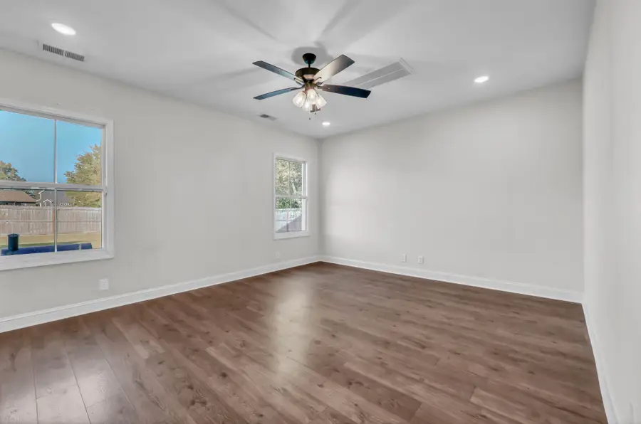 1001 Cherry Acres Dr, Clarksville, TN 37042 - #3