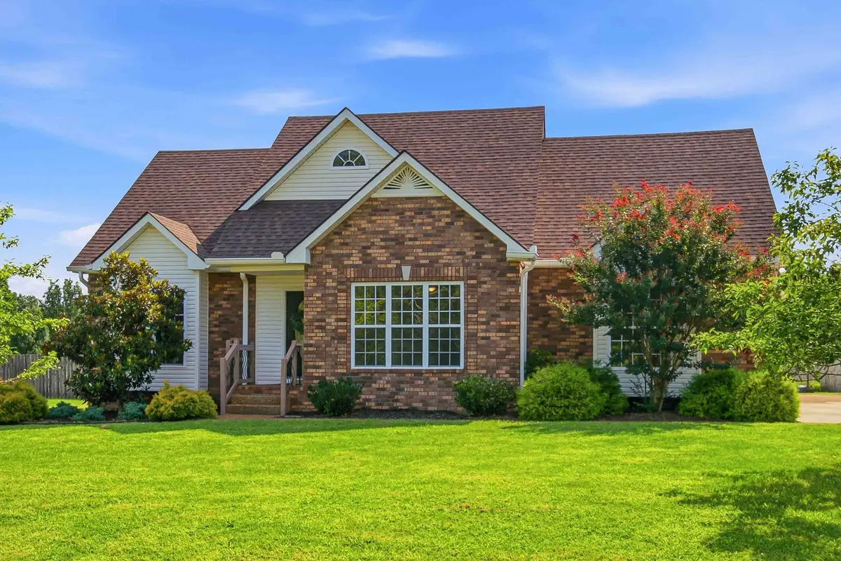 736 N Palmers Chapel Rd, White House, TN 37188 - #1