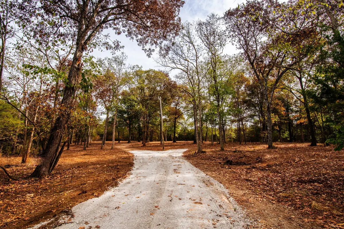 6437 Reynolds Rd, Columbia, TN 38401 - #1