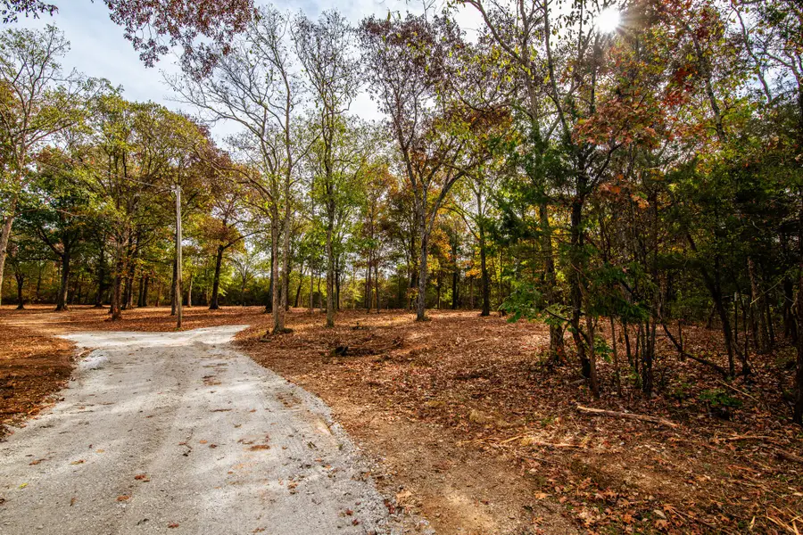 5437 Reynolds Rd, Columbia, TN 38401 - #3