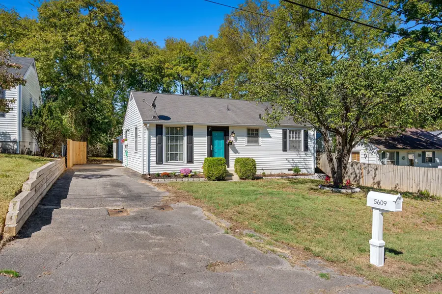 5609 Meadowcrest Ln, Nashville, TN 37209 - #2