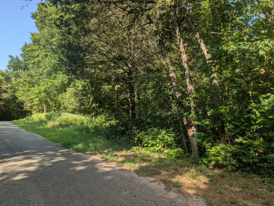 1256 Spence Ln, Lewisburg, TN 37091 - #2